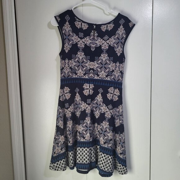 New York & Co Women's SZ S Fit and Flare Print Dress Pockets Navy Sleeveless - Picture 5 of 11